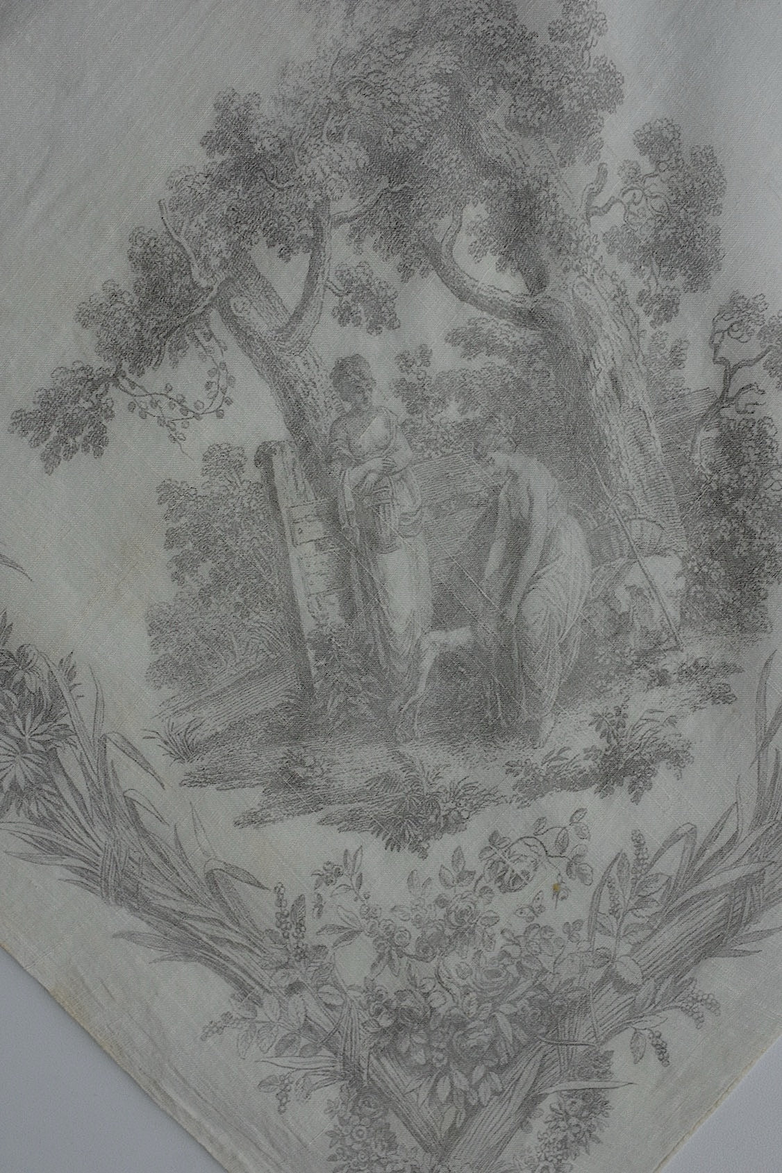 アンティークスカーフ/fichu ancien .FR a l'epoque