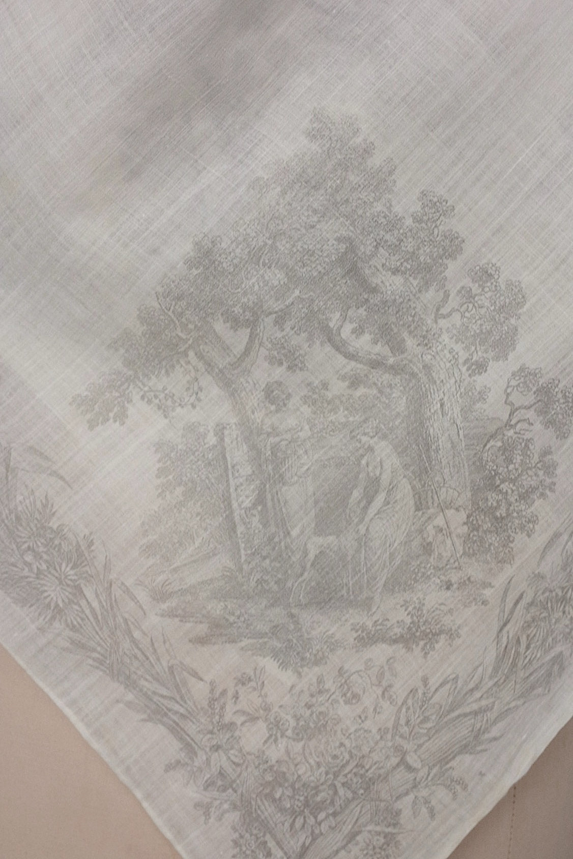 アンティークスカーフ/fichu ancien .FR a l'epoque