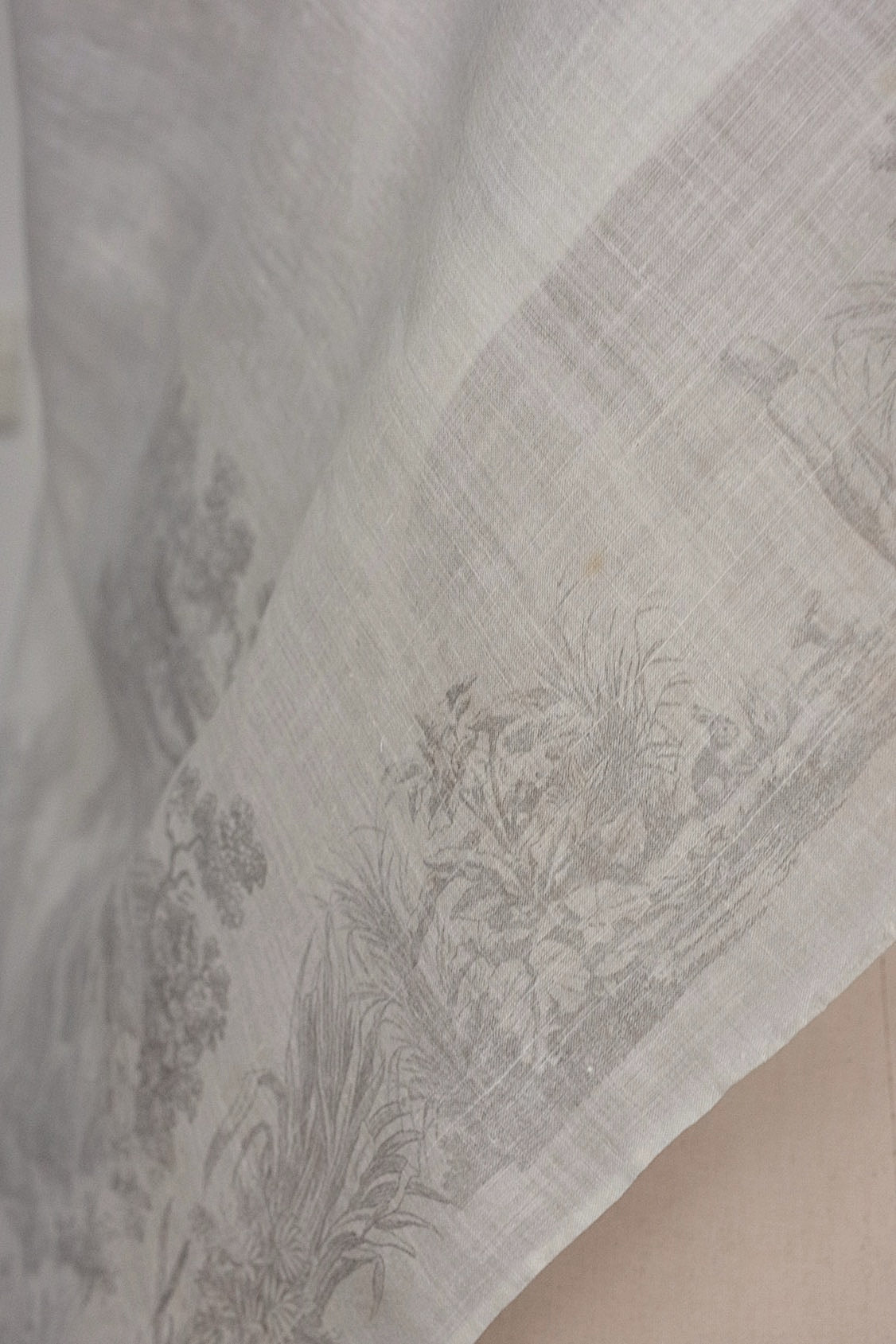 アンティークスカーフ/fichu ancien .FR a l'epoque