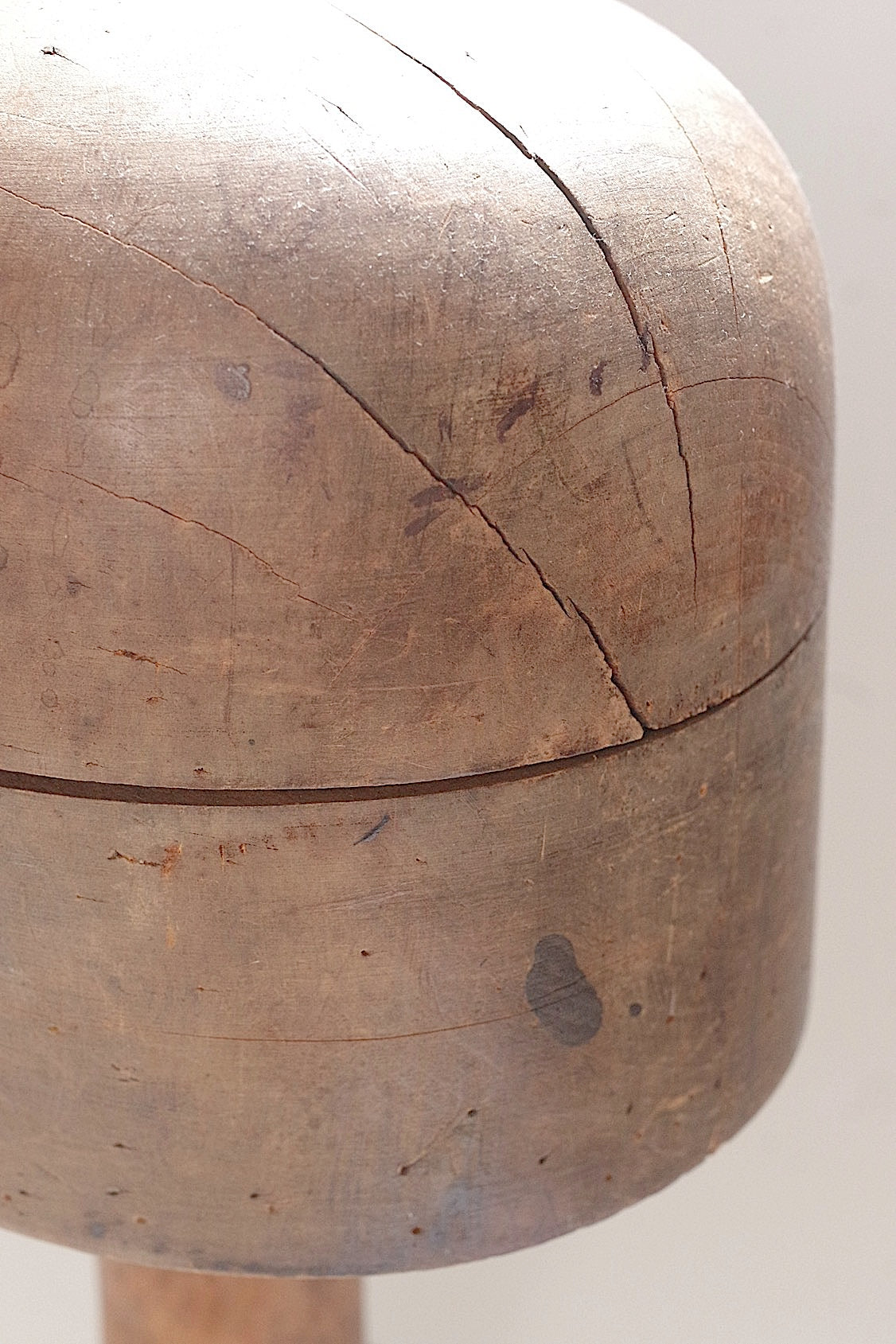 アンティーク帽子型/moule à chapeau en bois/antique .FR a l'epoque