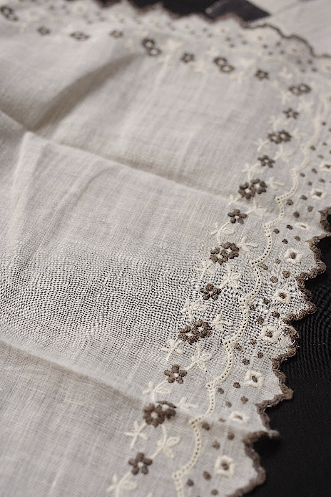 Antique handkerchief mouchoir antique