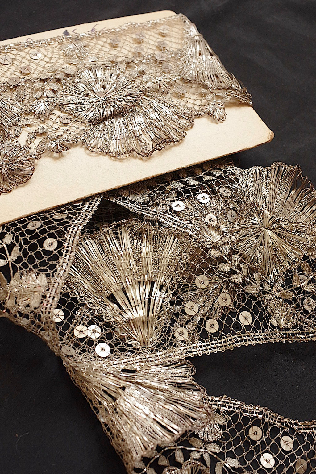 アンティークメタルレース dentelle antique lace 195cm