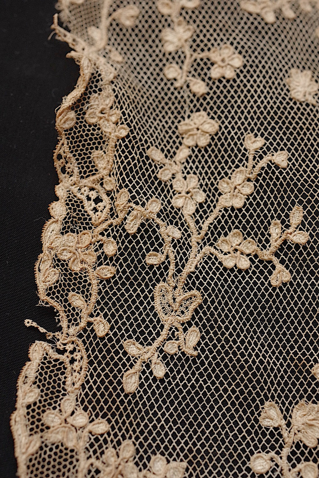 アンティークレース dentelle antique lace ラペット素材用
