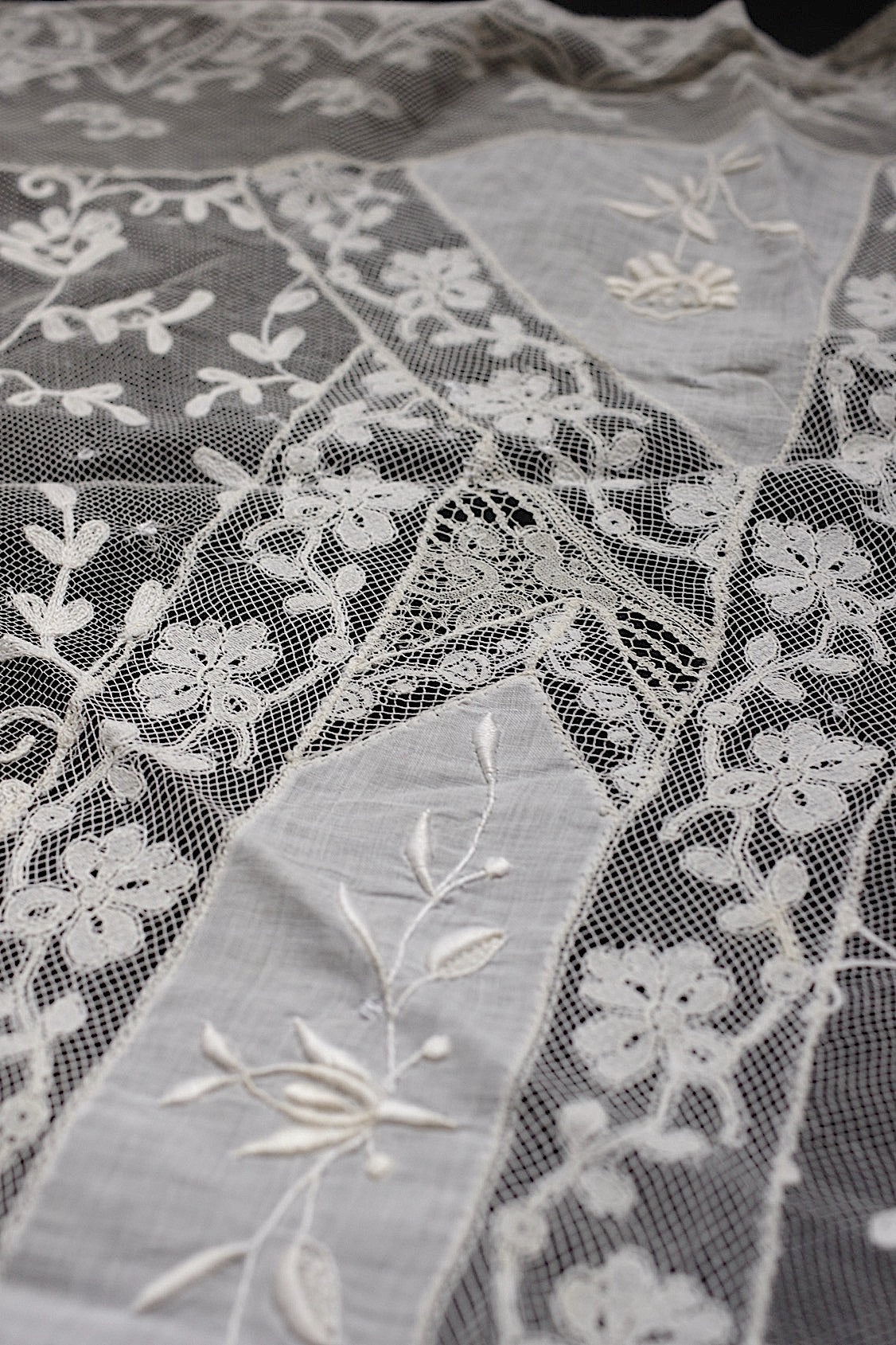 Antique lace dentelle antique lace embroidered cloth