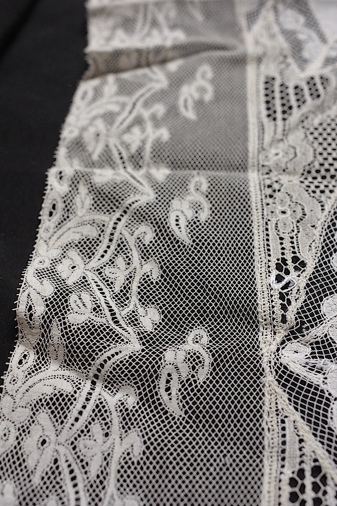 Antique lace dentelle antique lace embroidered cloth