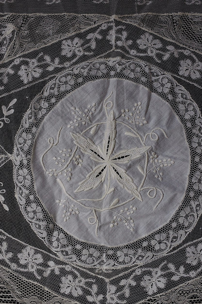 Antique lace dentelle antique lace embroidered cloth