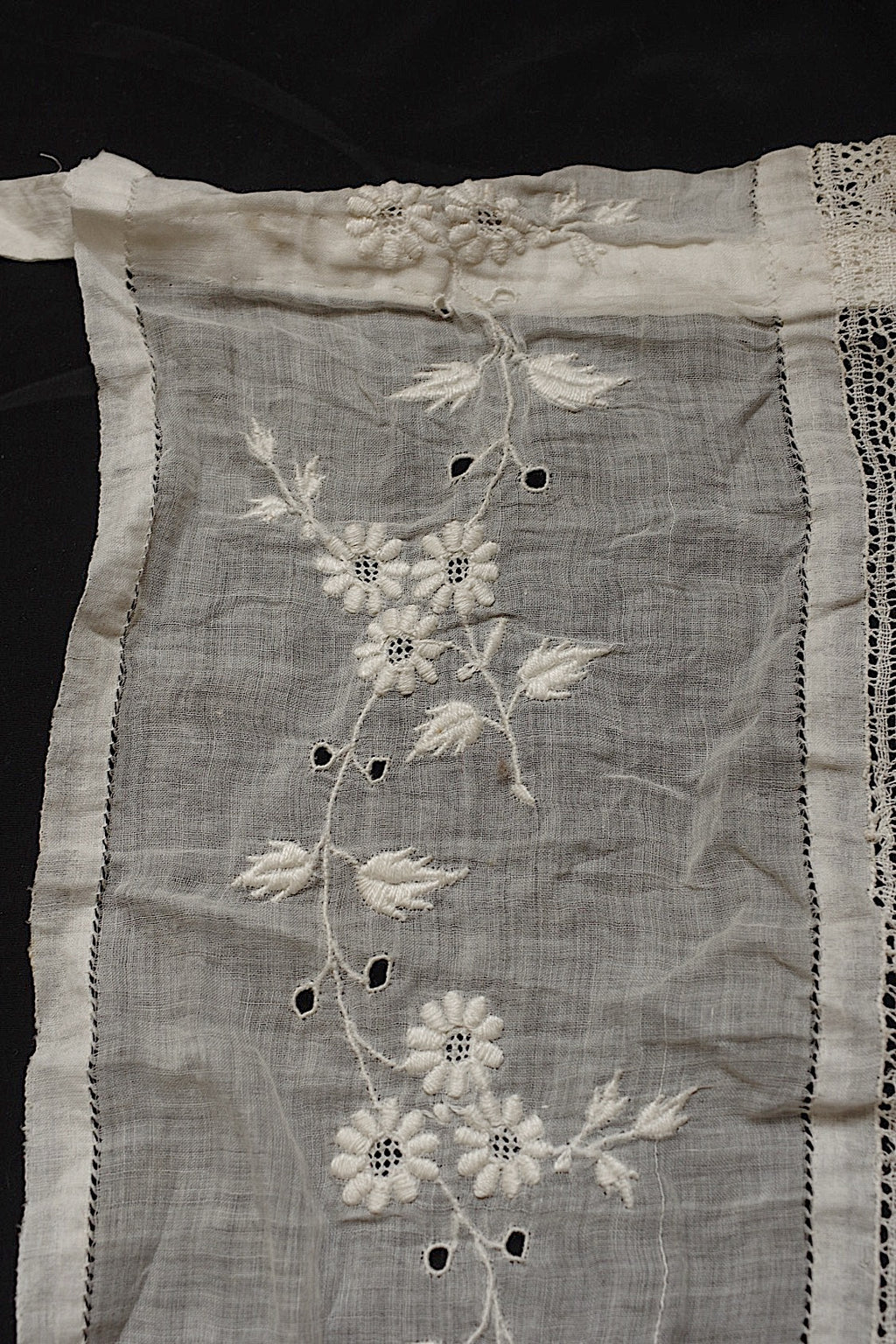 アンティークレース dentelle antique lace 刺繍ハギレ