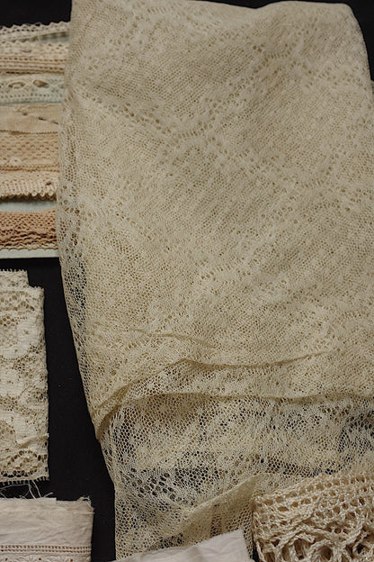 Antique Lace Dentelle Antique Lace Boxed 16 Types