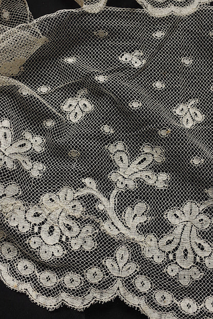 Antique lace dentelle antique lace 320cm