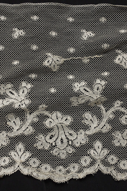 Antique lace dentelle antique lace 320cm