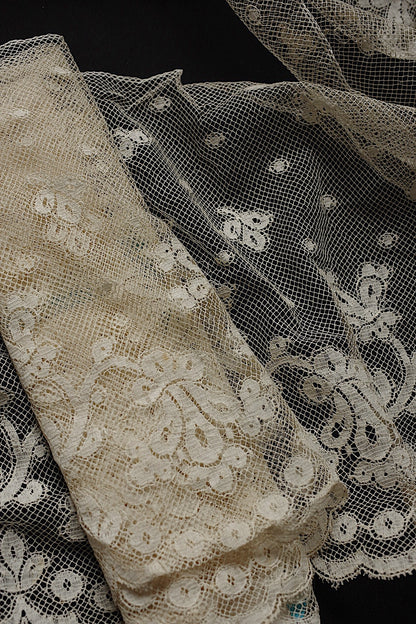 Antique lace dentelle antique lace 320cm