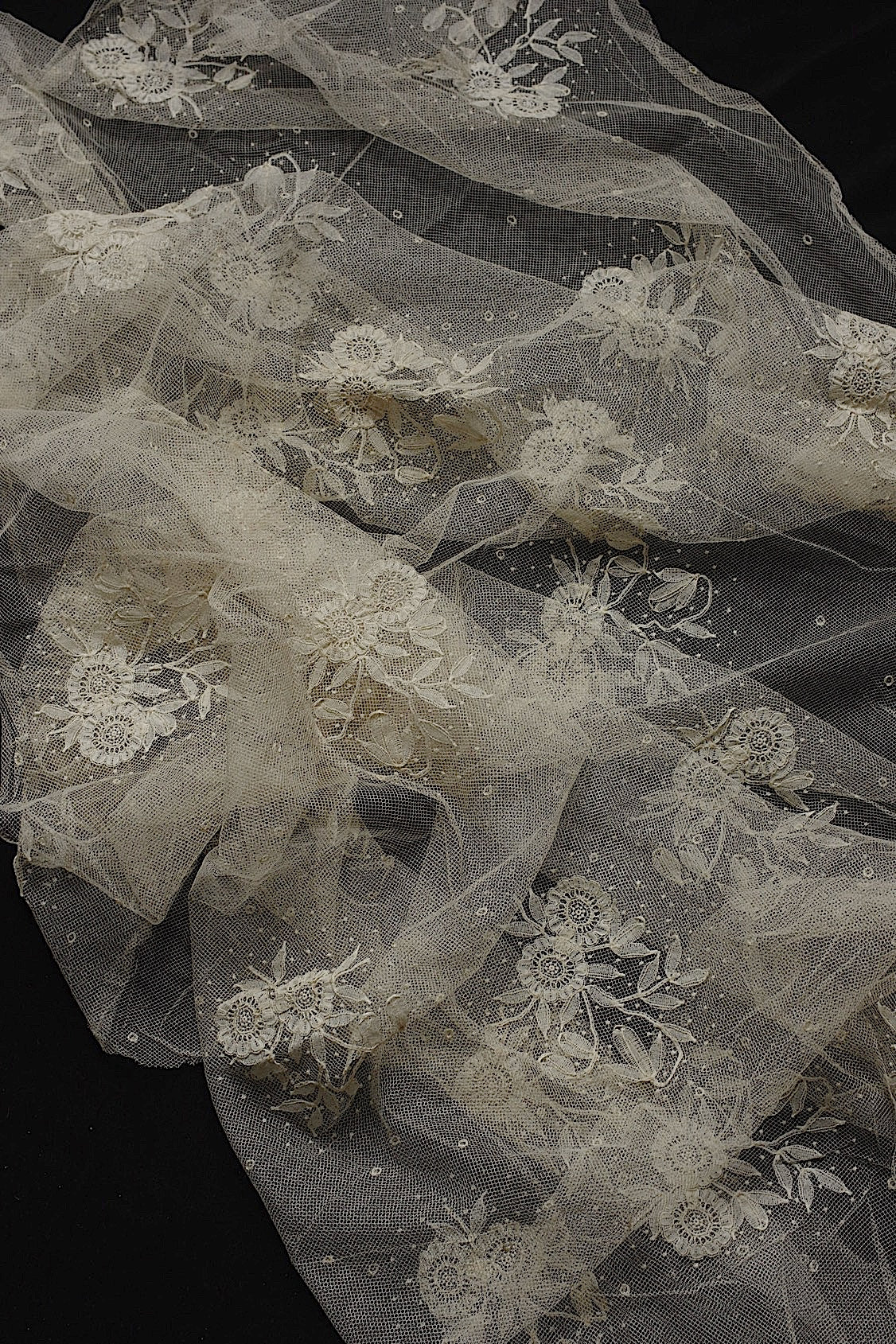 アンティークレース dentelle antique lace チュールハギレ