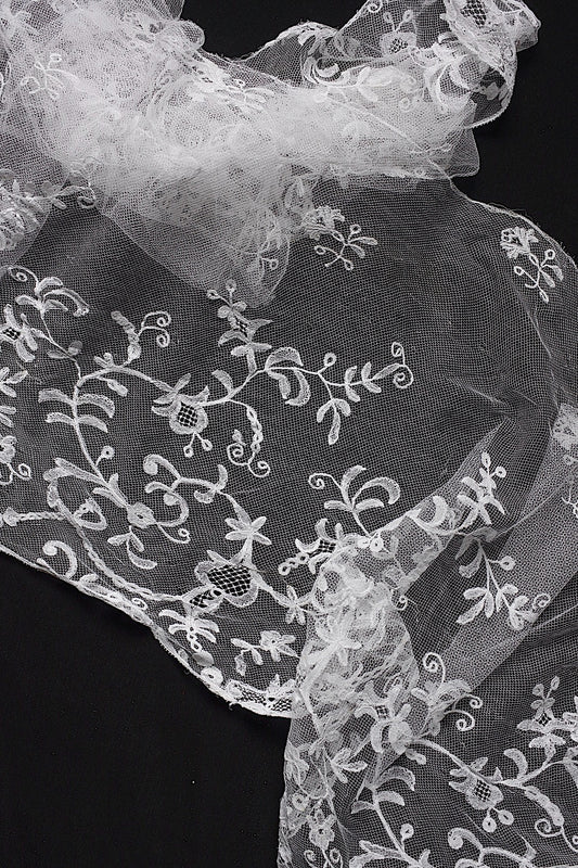 Antique lace dentelle antique lace 130cm