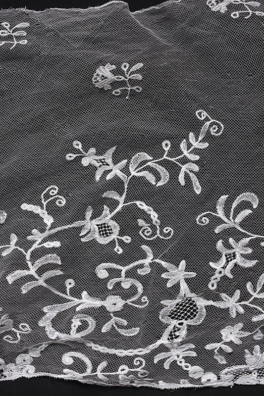Antique lace dentelle antique lace 130cm