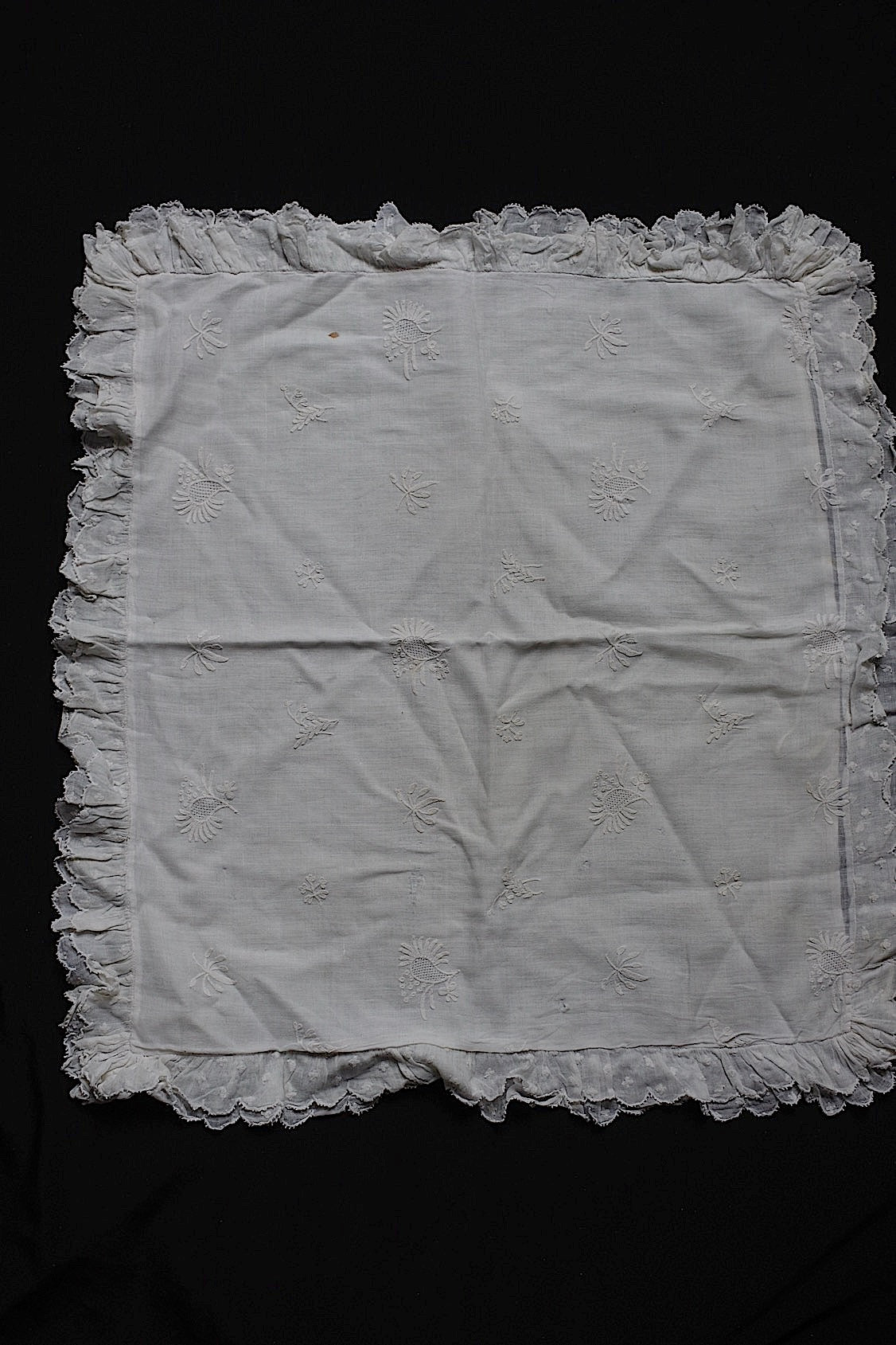 アンティークレース dentelle antique lace　クッションカバー２種