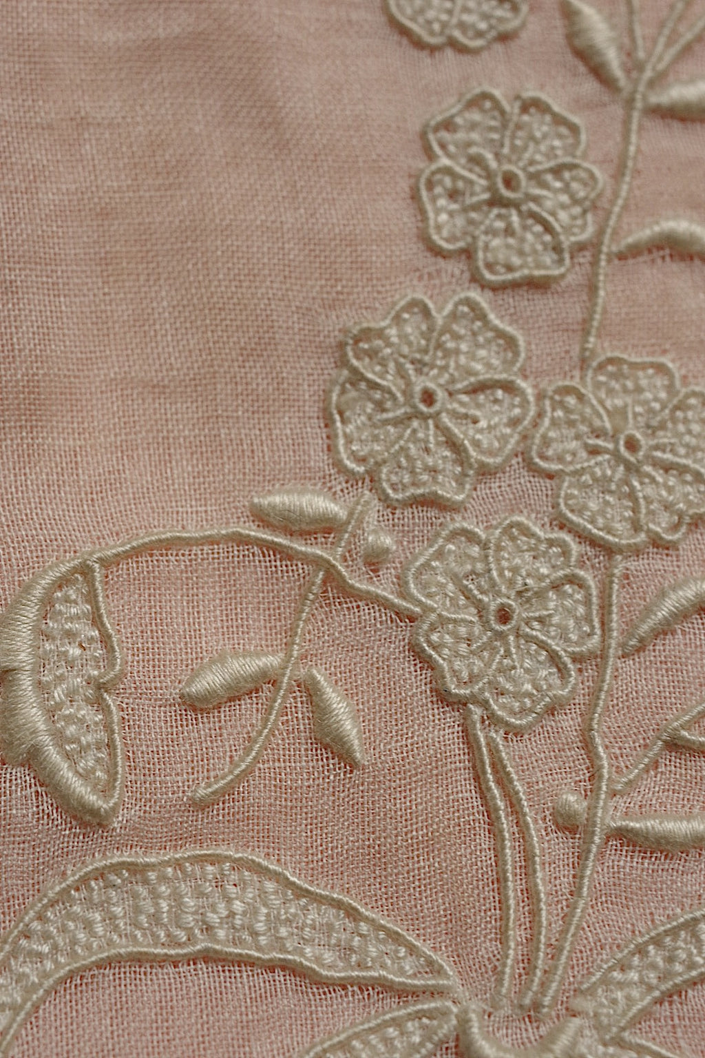 アンティークレース dentelle antique lace　ハンカチクッション