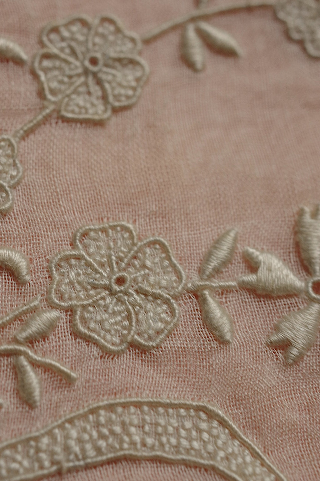 アンティークレース dentelle antique lace　ハンカチクッション