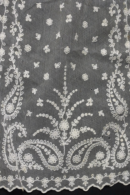 Antique lace dentelle antique lace 2 types of lappets