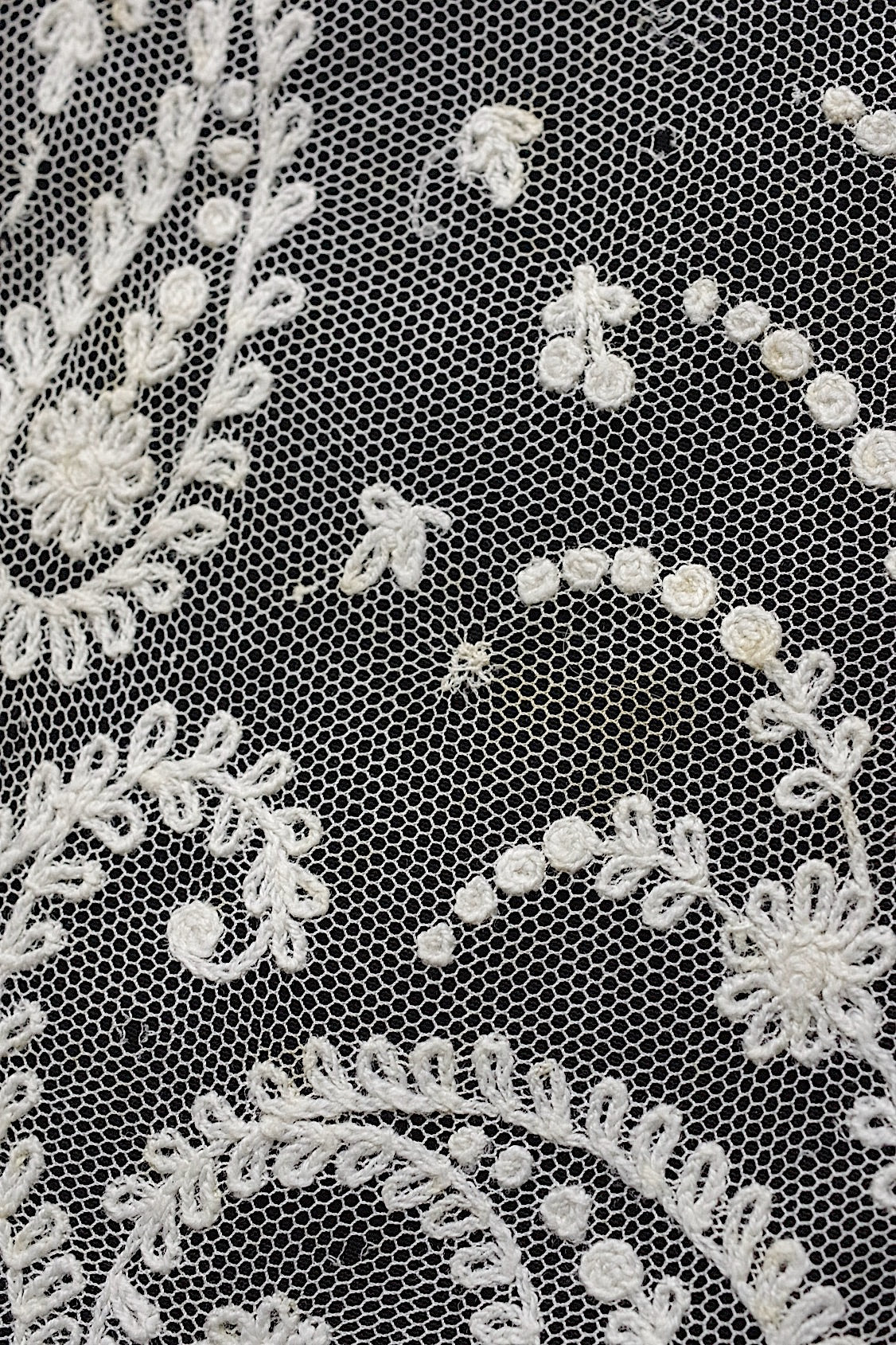 Antique lace dentelle antique lace 2 types of lappets