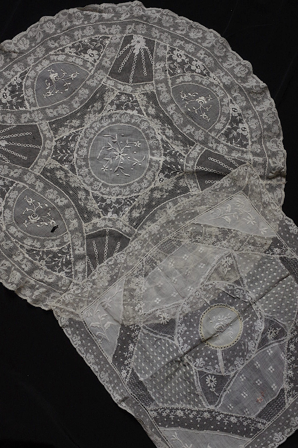 アンティークレース dentelle antique lace　ドイリー２種