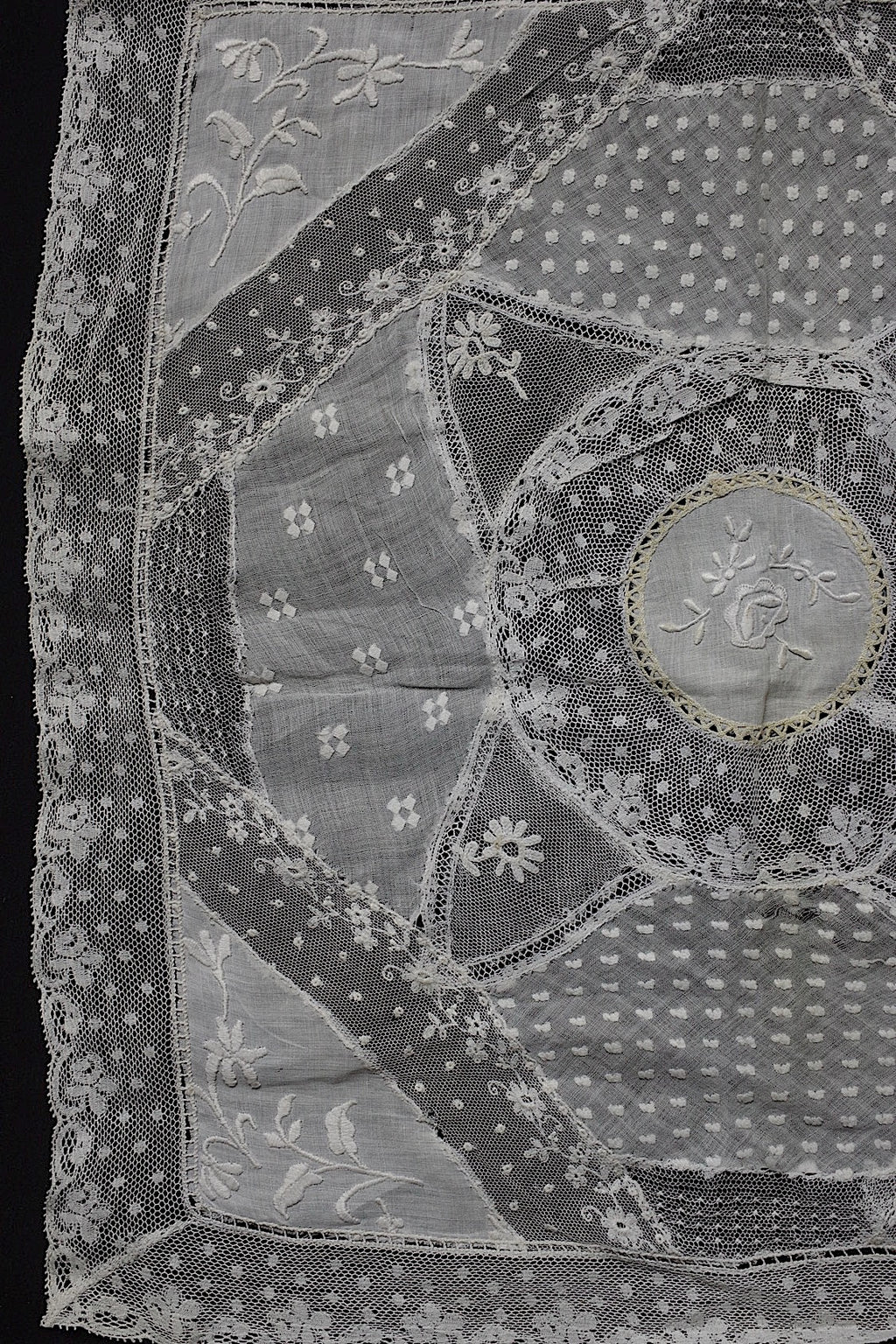 アンティークレース dentelle antique lace　ドイリー２種