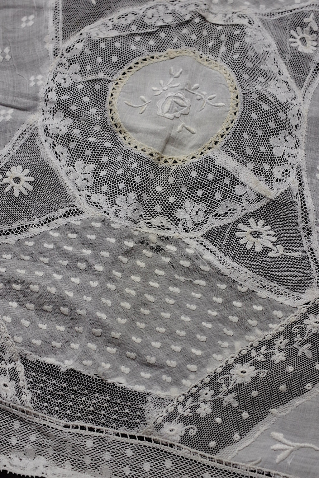 アンティークレース dentelle antique lace　ドイリー２種