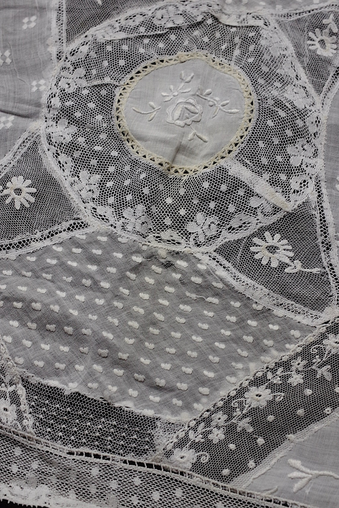 Antique lace dentelle antique lace doily 2 types