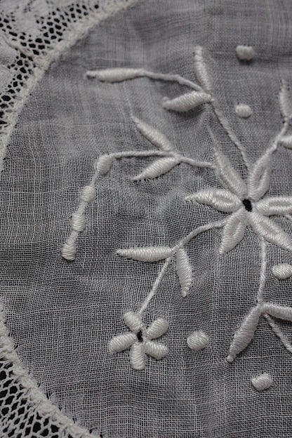 Antique lace dentelle antique lace doily 2 types