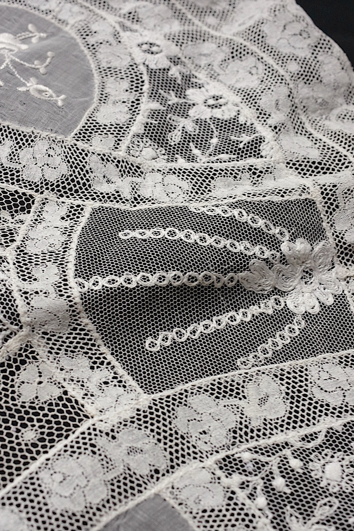 Antique lace dentelle antique lace doily 2 types