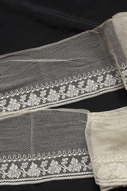 Antique lace dentelle antique lace 133+138cm