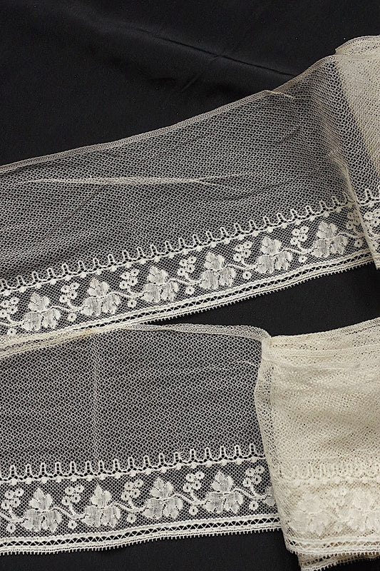 Antique lace dentelle antique lace 133+138cm