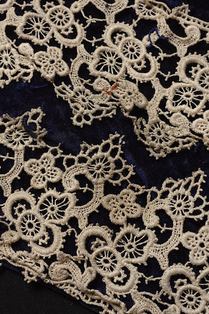 Antique lace dentelle antique lace salvaged items + lappets