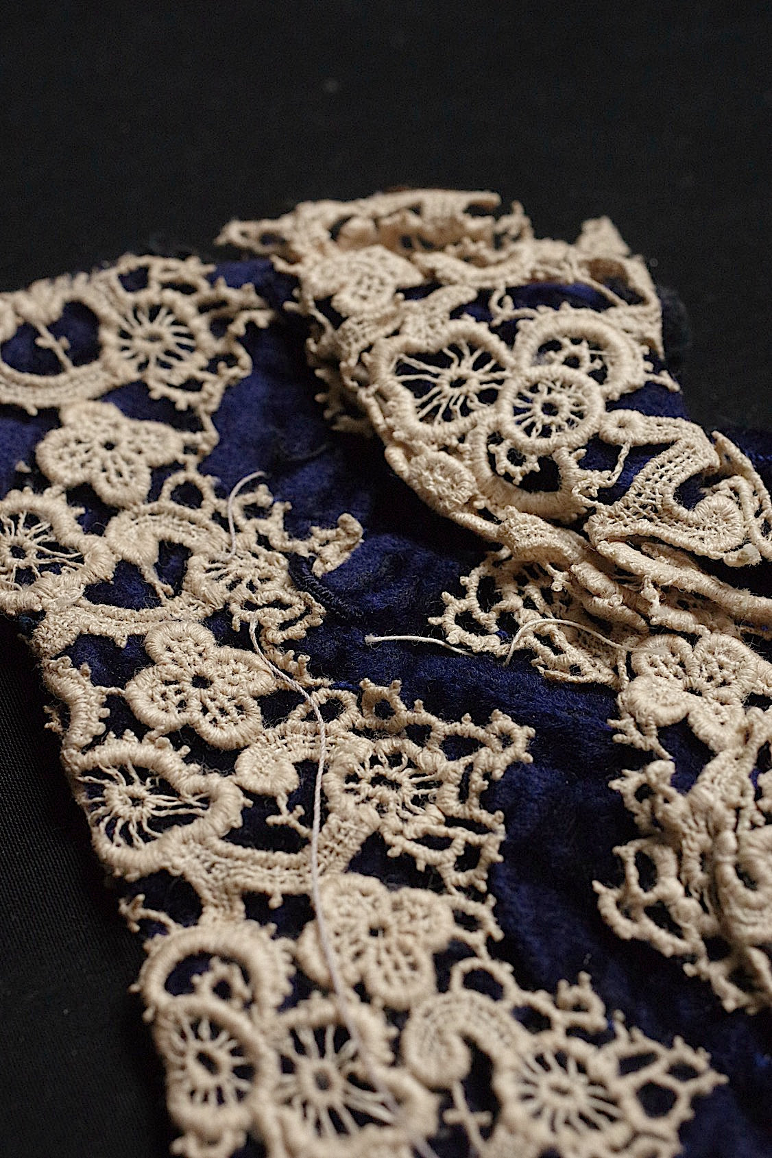 Antique lace dentelle antique lace salvaged items + lappets