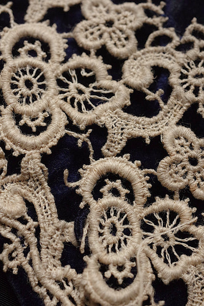 Antique lace dentelle antique lace salvaged items + lappets