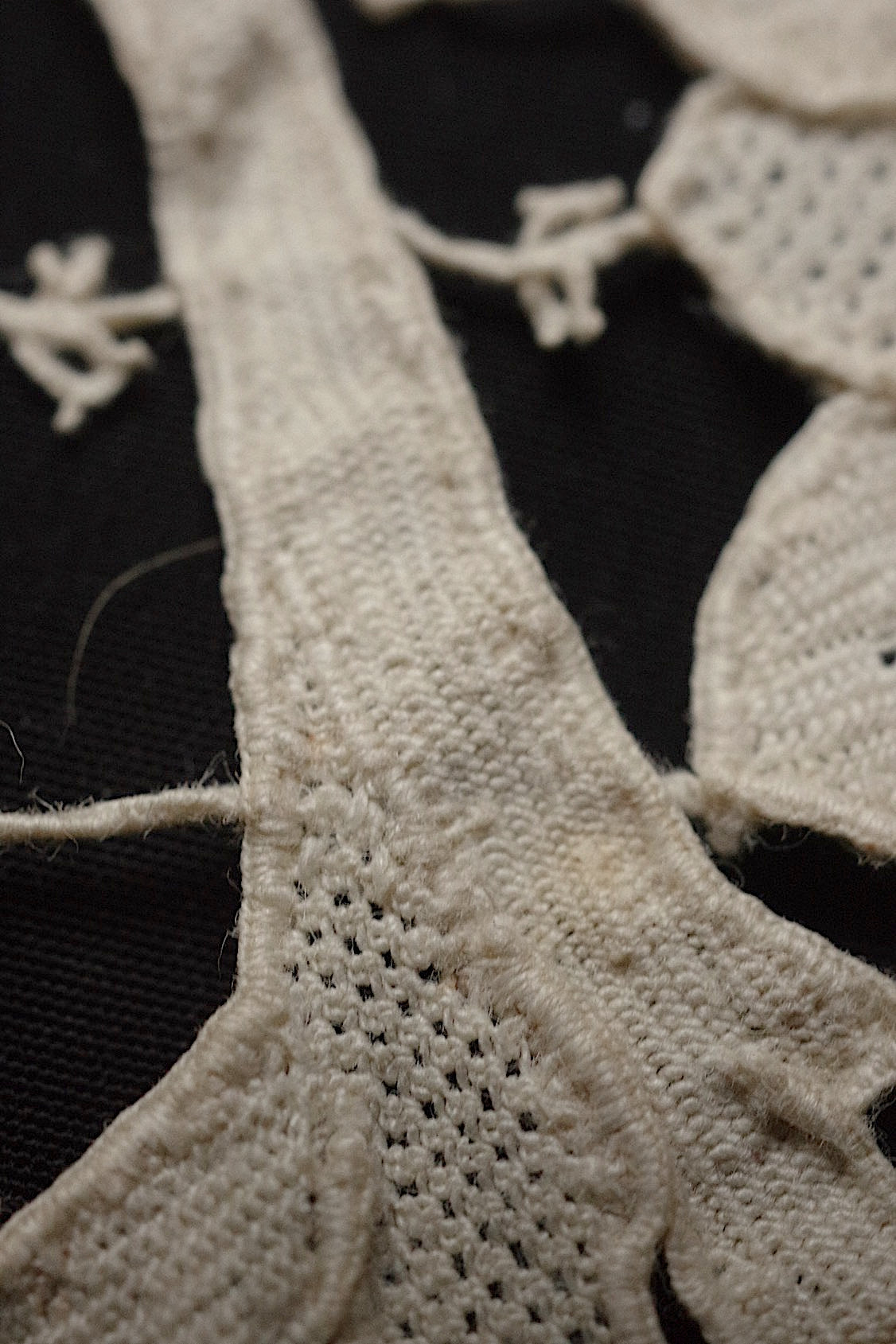 Antique lace, dentelle antique lace, 3 types including Italian lace