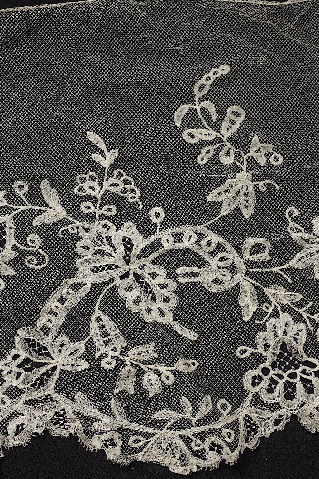 Antique lace, Dentelle Antique Lace, Applique Terre, 190cm