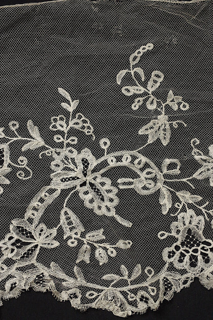 アンティークレース dentelle antique lace　アプリカッションアングレテール190cm