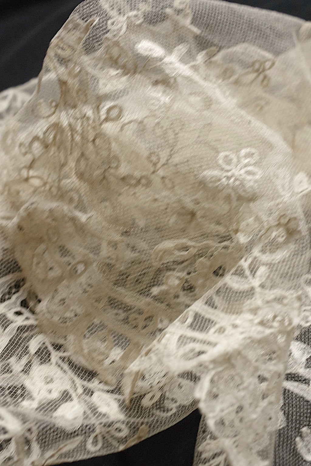 Antique lace, Dentelle Antique Lace, Applique Terre, 190cm