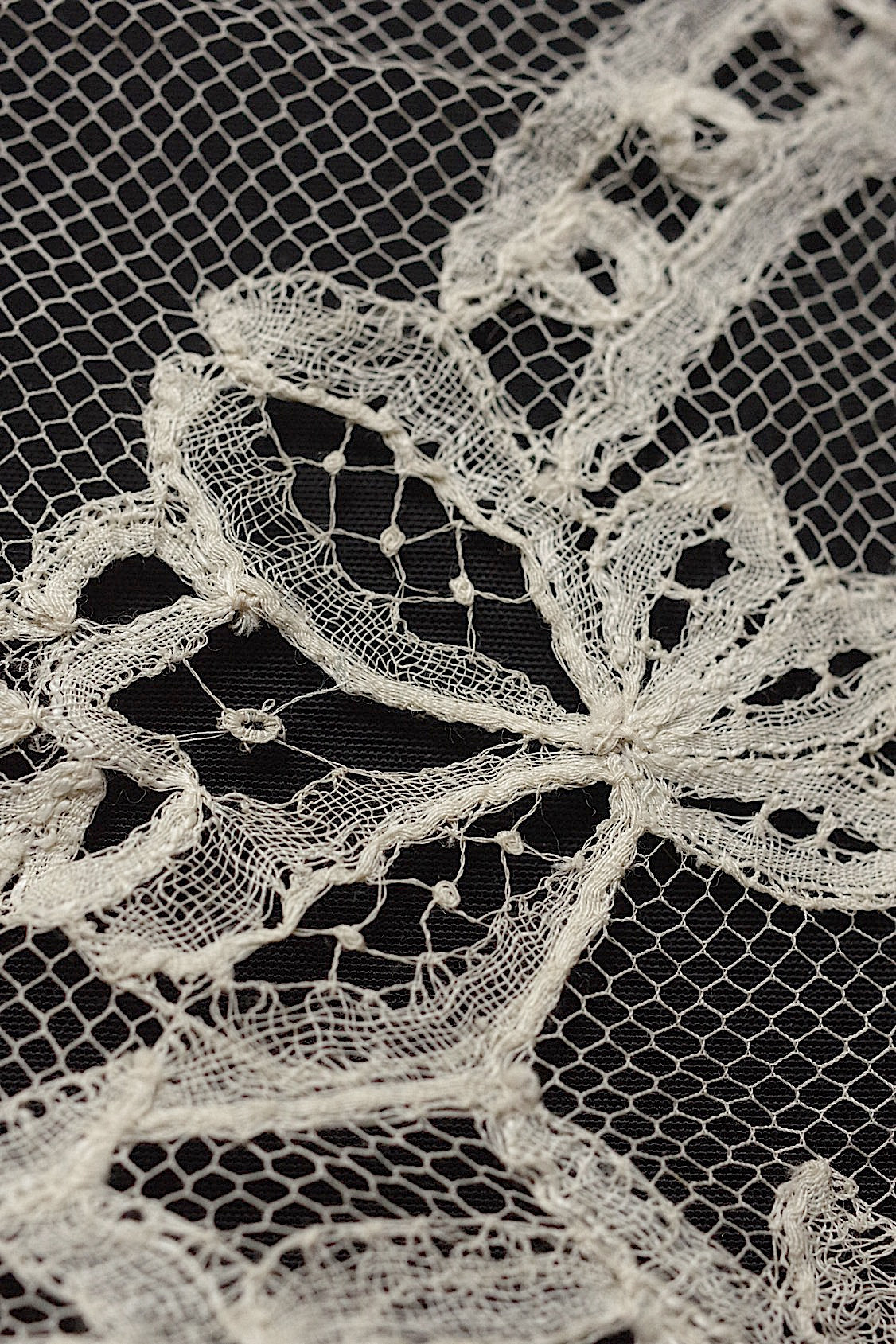 アンティークレース dentelle antique lace　アプリカッションアングレテール190cm