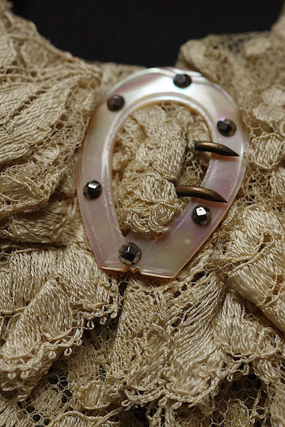 Antique lace dentelle antique lace blonde lace