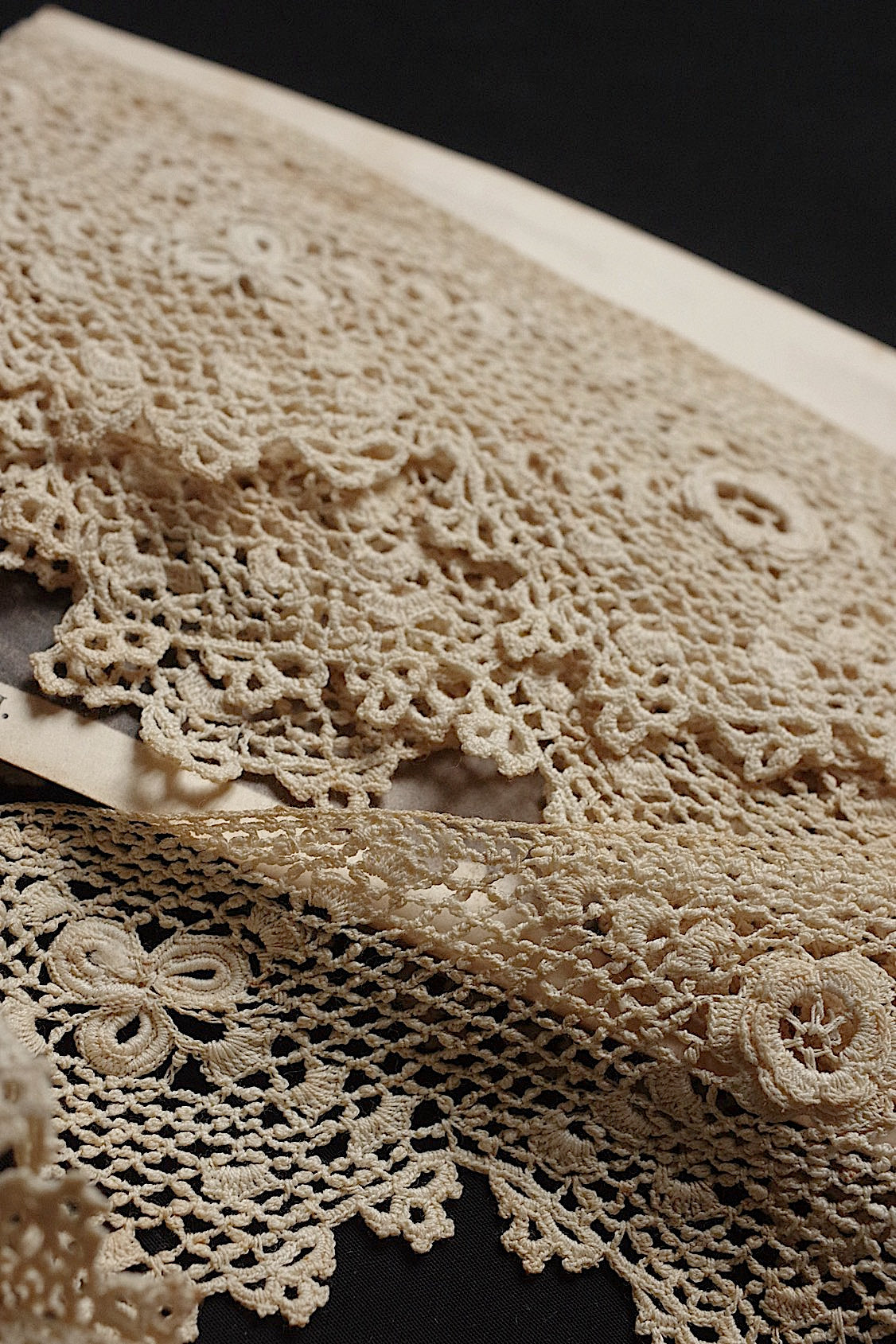 アンティークレース dentelle antique lace　クロシェ　313cm