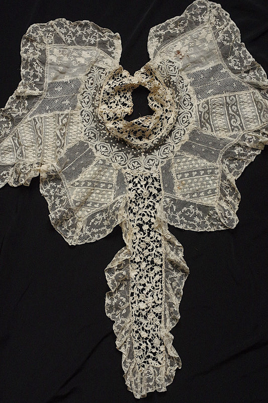 Antique lace dentelle antique lace neck