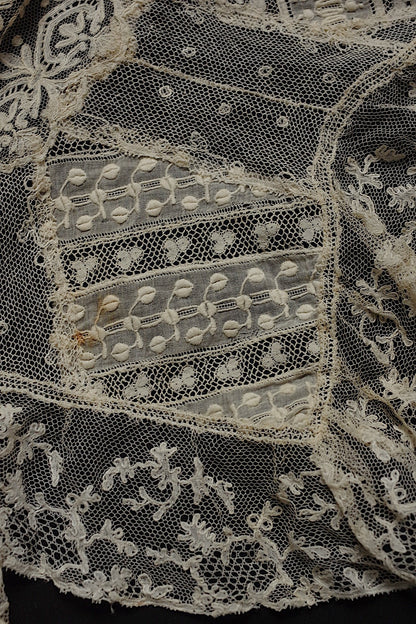 Antique lace dentelle antique lace neck