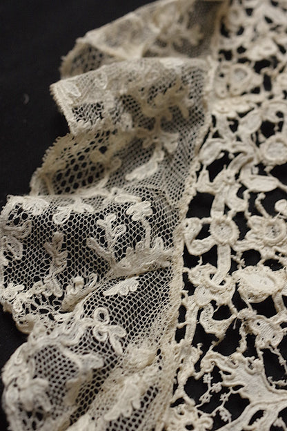 Antique lace dentelle antique lace neck