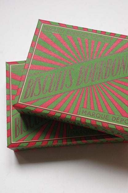 ヴィンテージ箱　vintage boite pour biscuits