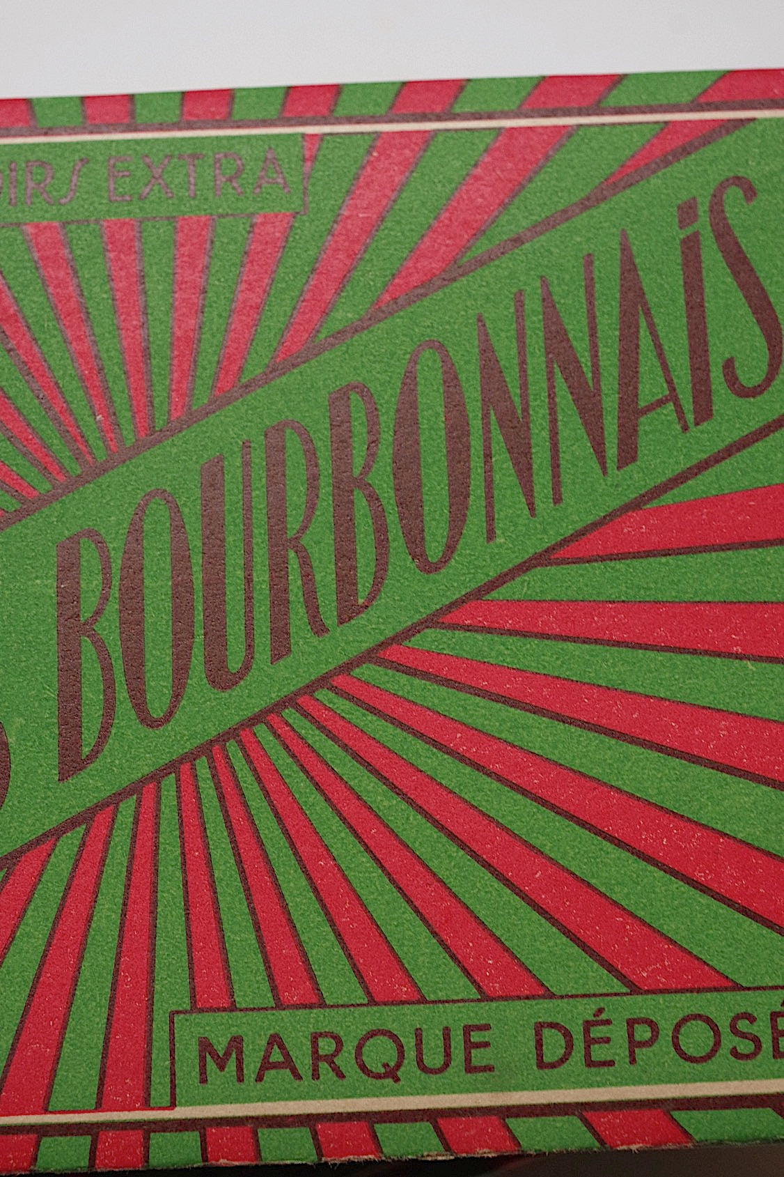 ヴィンテージ箱　vintage boite pour biscuits