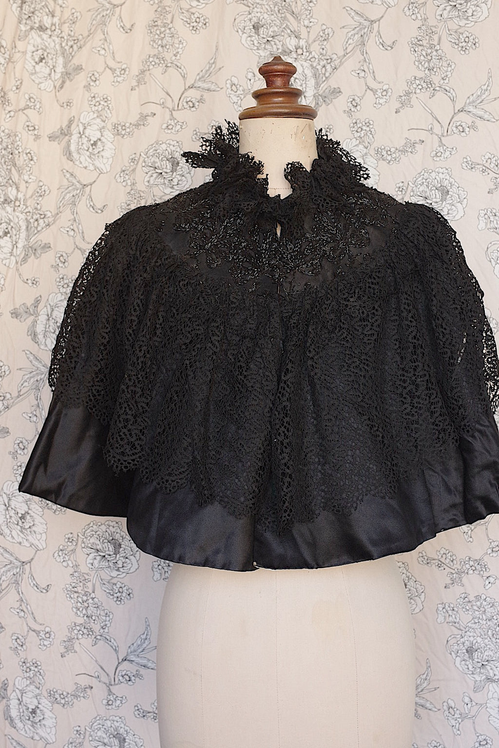 Cape Antique (vêtement antique) Taffetas