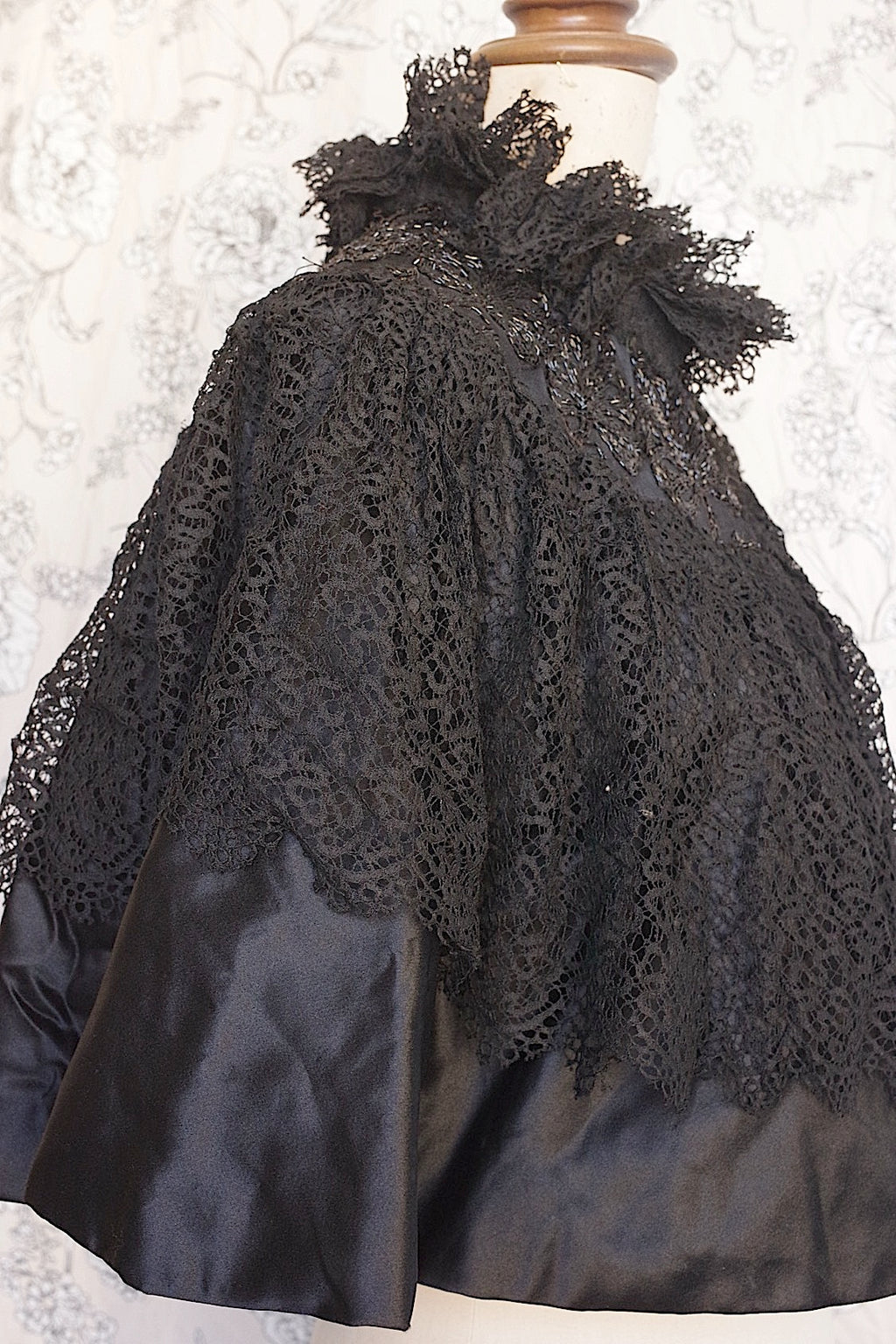 Cape Antique (vêtement antique) Taffetas