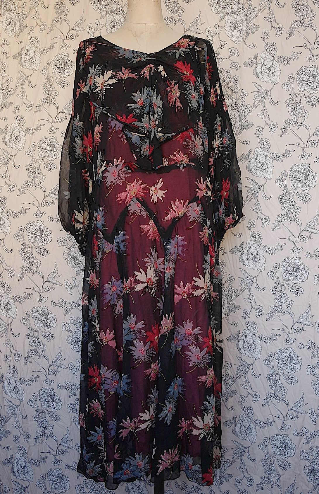 Antique dress vêtement antique chiffon