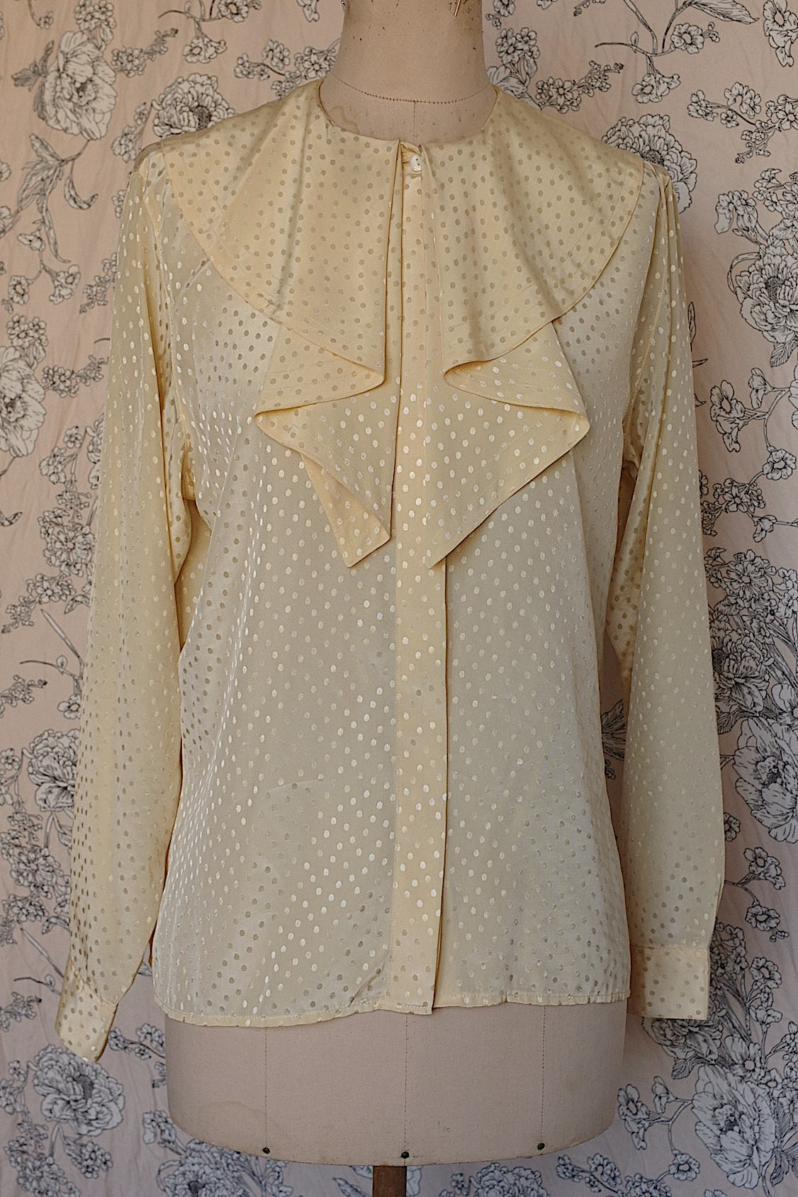 ヴィンテージブラウス vêtement vintage cacharel フリル襟